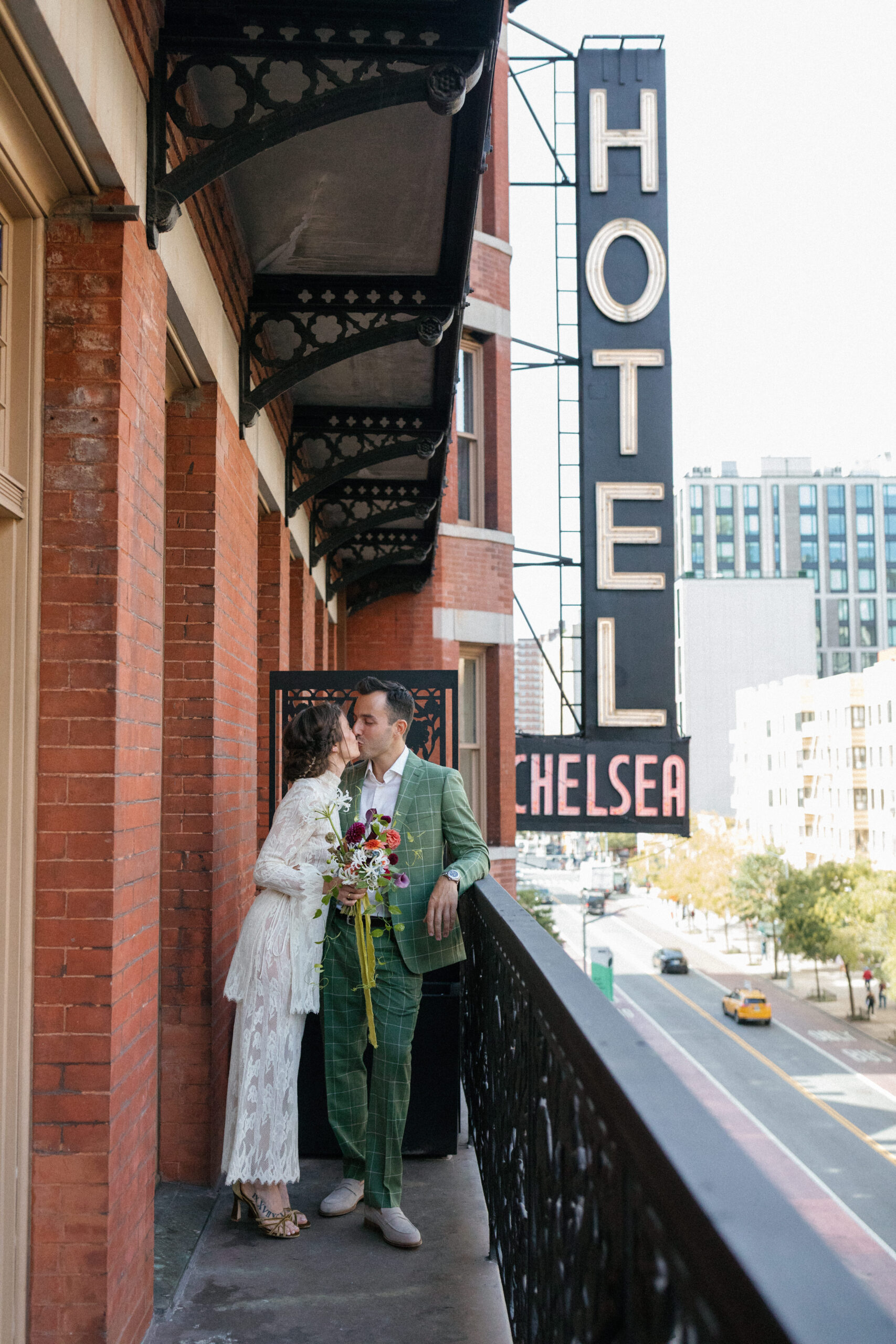 Vintage NYC Elopement | Photography by Sylvie Rosokoff